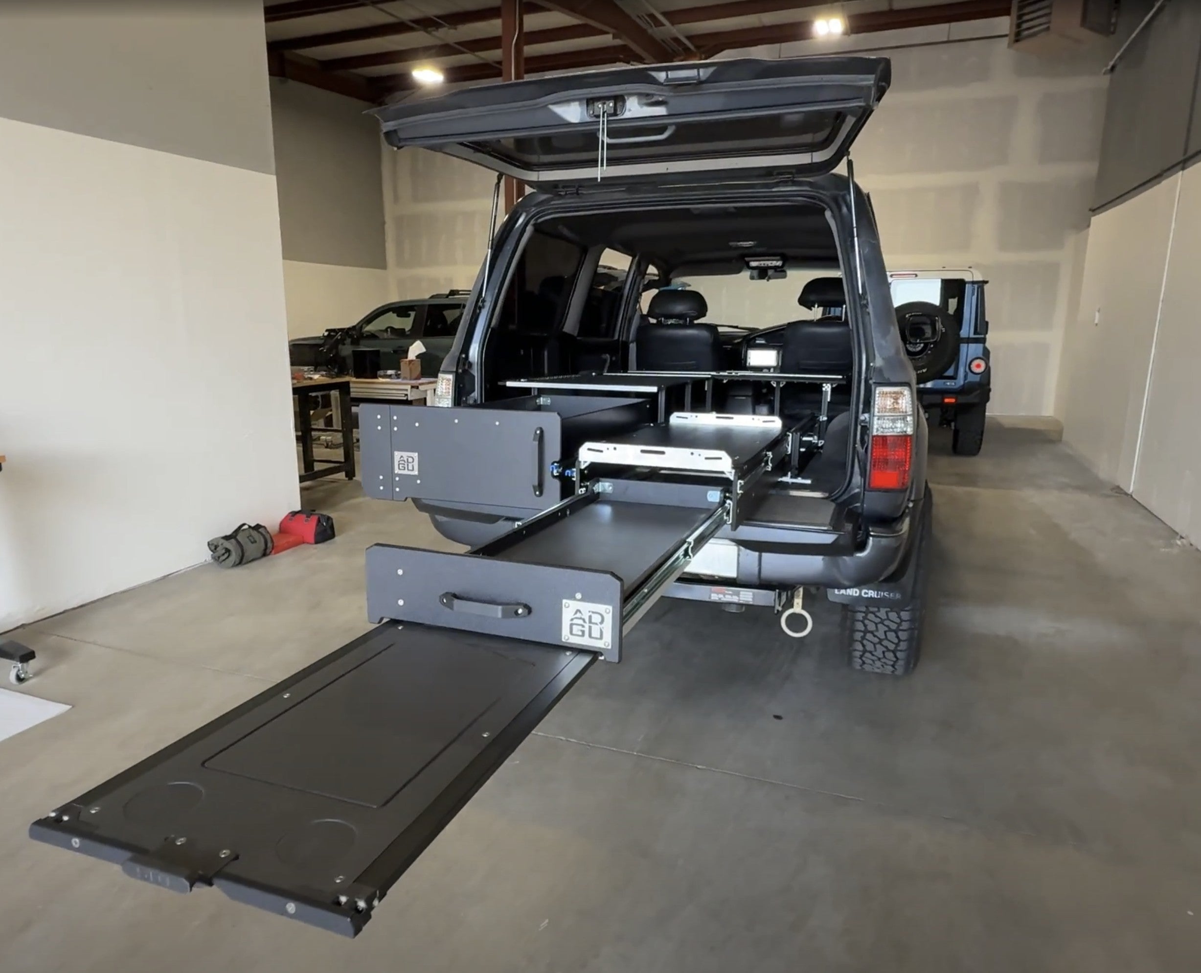 200 Series Land Cruiser Dedicated Kitchen