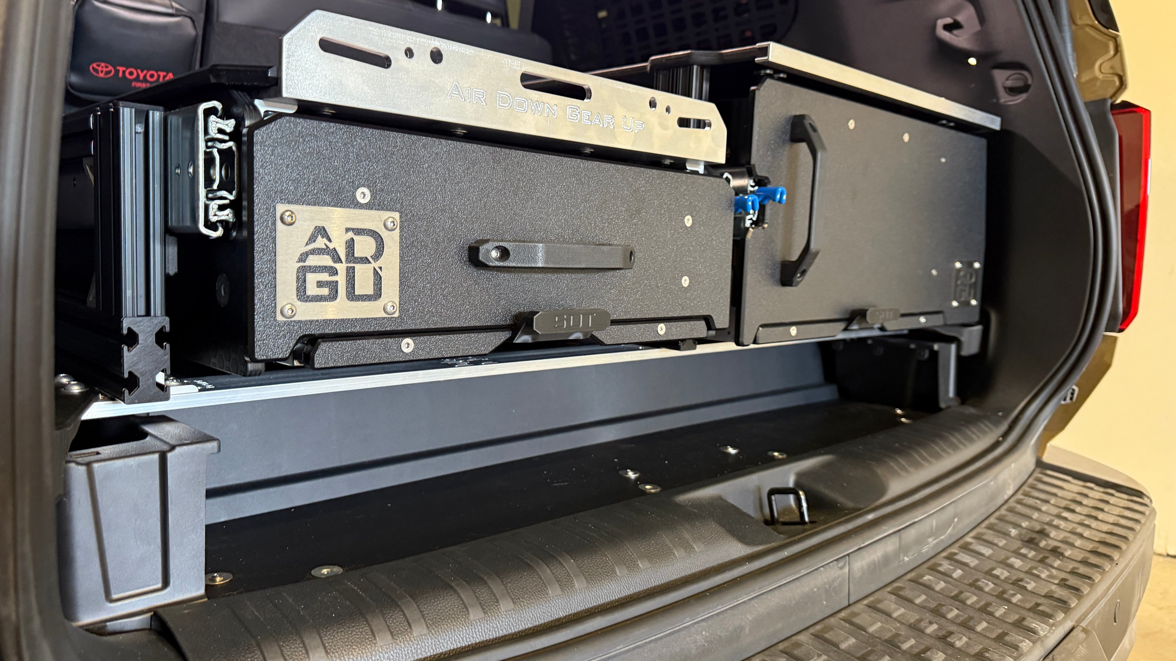 250 Land Cruiser - Dedicated Kitchen