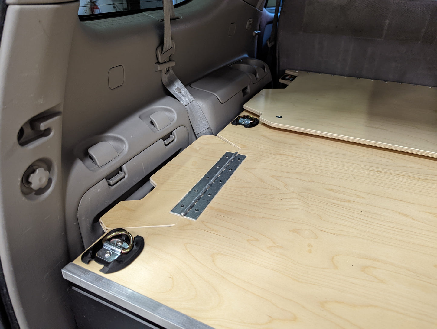 SS1 Toyota Sequoia (First Gen) Sleeping Platform / Drawers